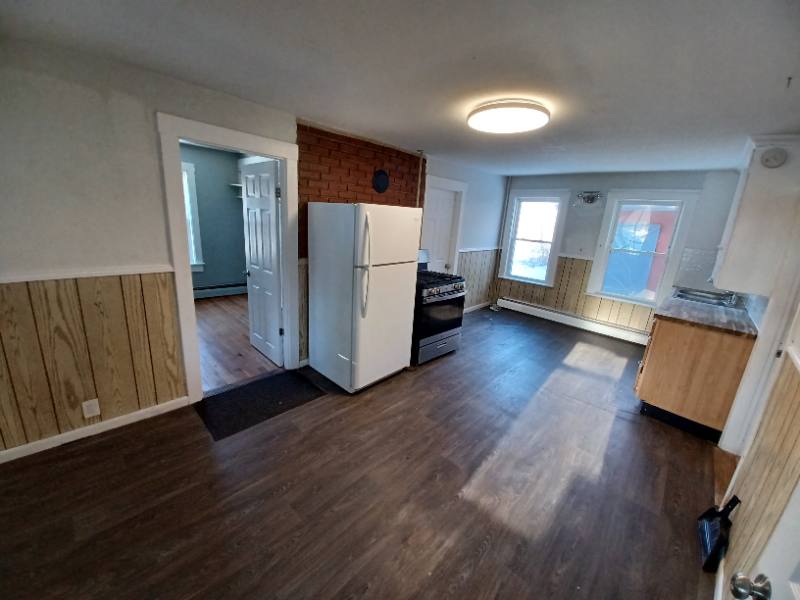 Apartment for rent at 440 Lincoln St #1, Lewiston, ME 04240