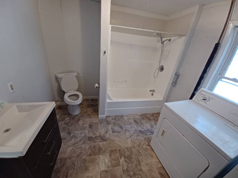 Apartment for rent at 440 Lincoln St #1, Lewiston, ME 04240