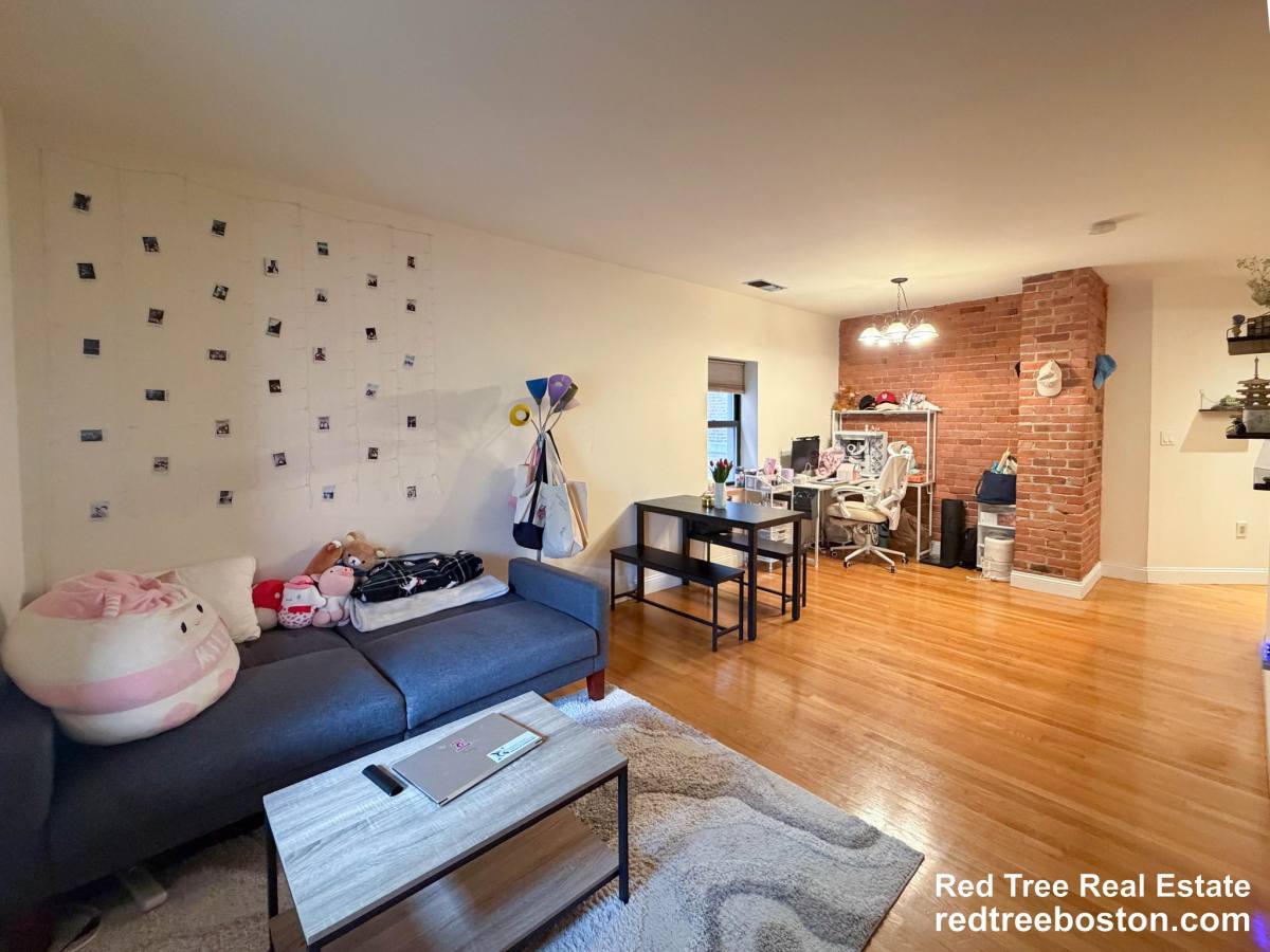 Condo for rent at 84 Gainsborough St #106W, Boston, MA 02115
