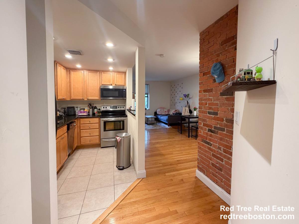 Condo for rent at 84 Gainsborough St #106W, Boston, MA 02115