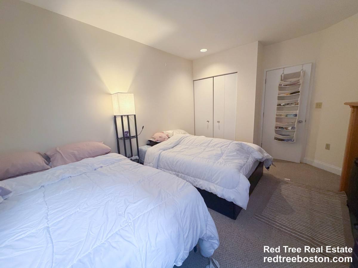 Condo for rent at 84 Gainsborough St #106W, Boston, MA 02115
