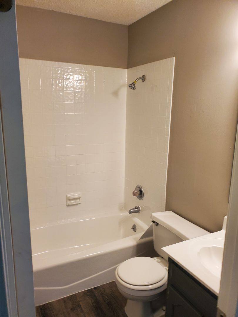 Apartment for rent at 7013-7015 Orchard, Liberty, MO 64068