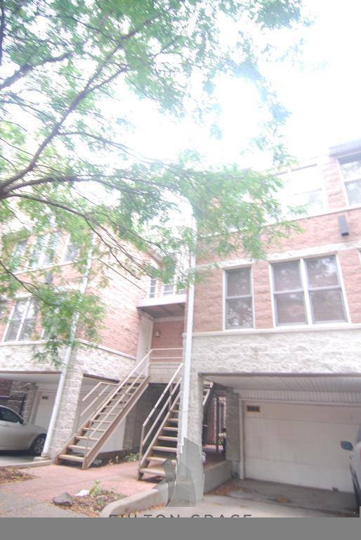 Condo for rent at 2847 N Southport Ave #2, Chicago, IL 60657