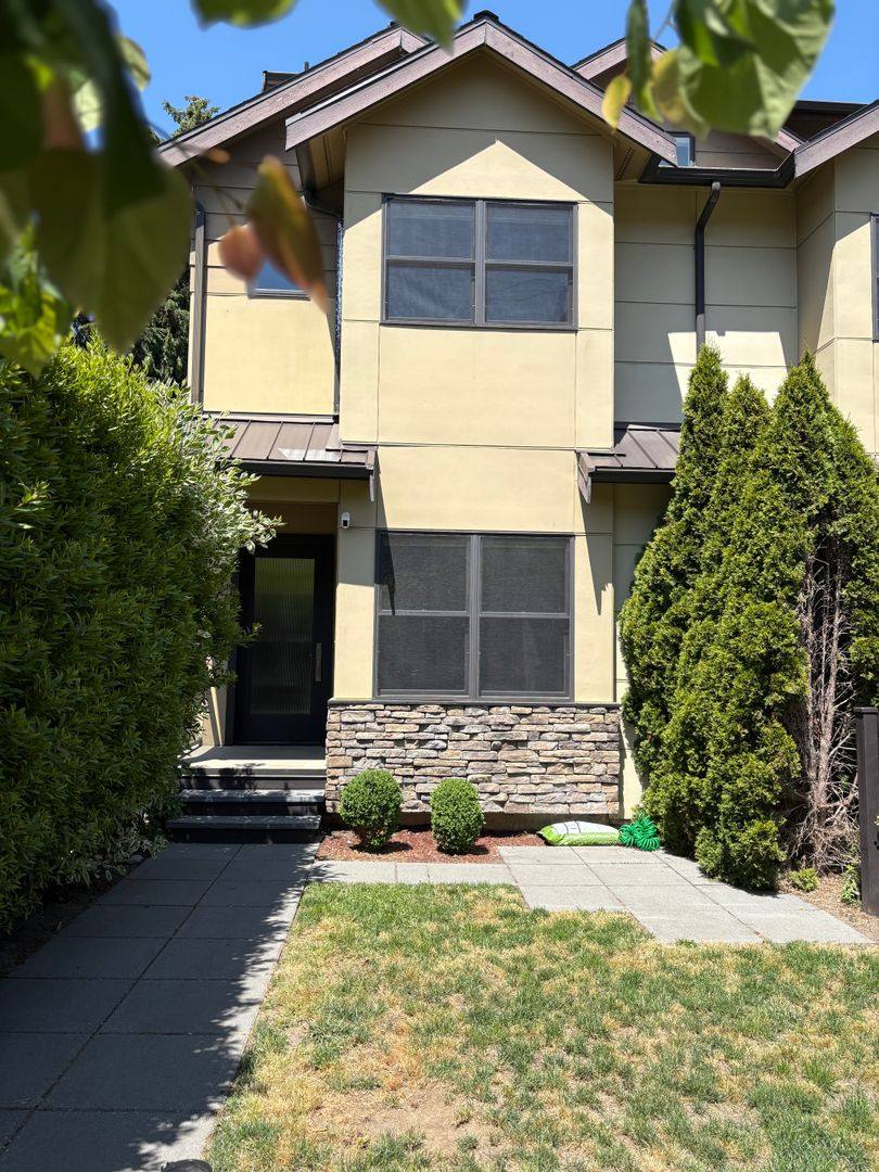 House for rent at 62 W Etruria St, Seattle, WA 98119