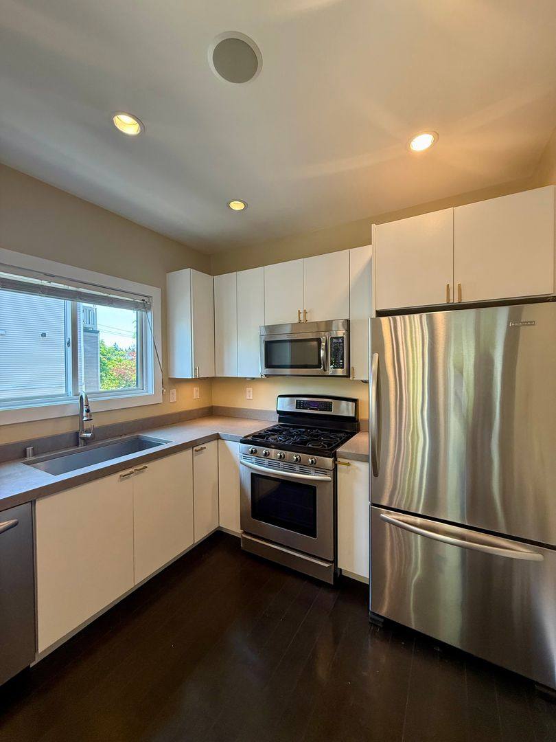 House for rent at 62 W Etruria St, Seattle, WA 98119