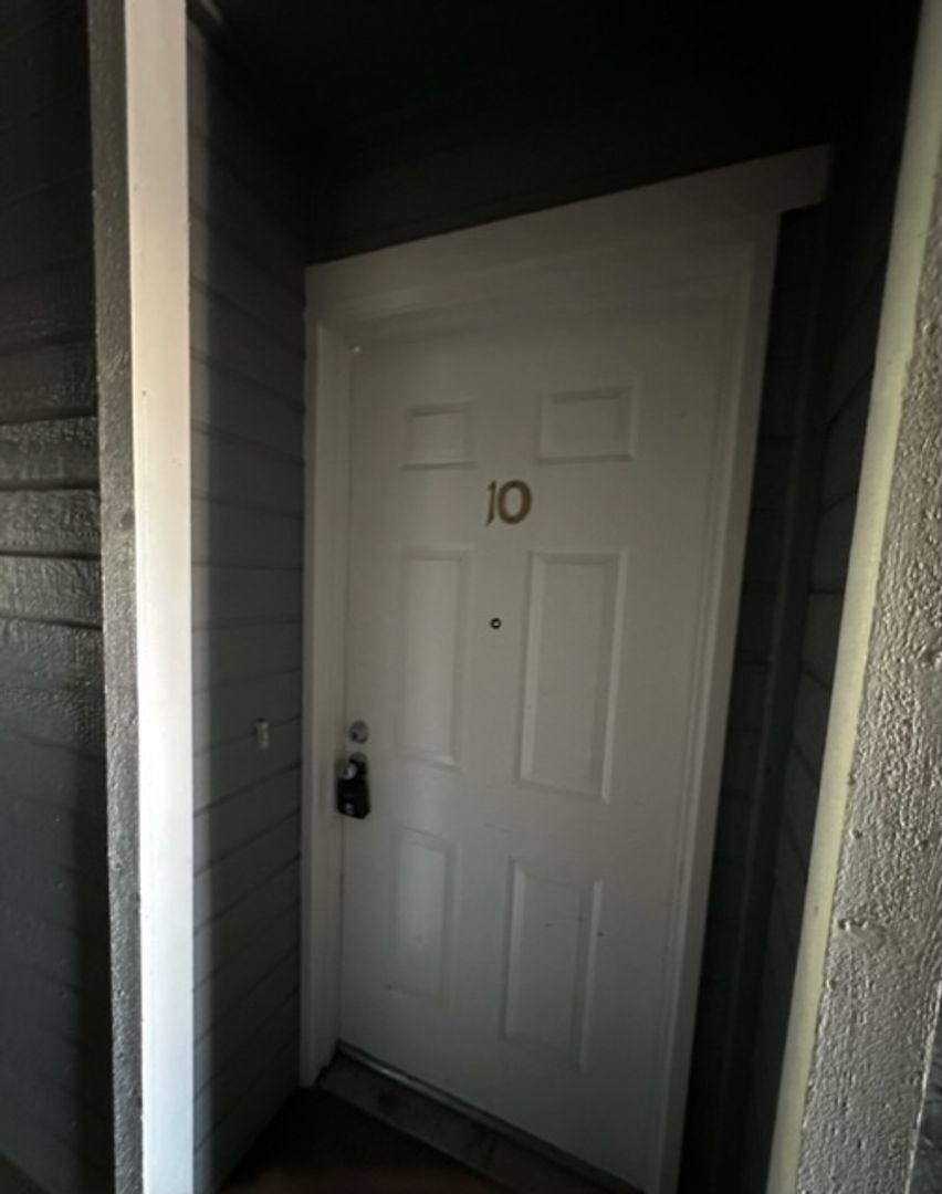 Apartment for rent at 29536 Dixon St, Hayward, CA 94544