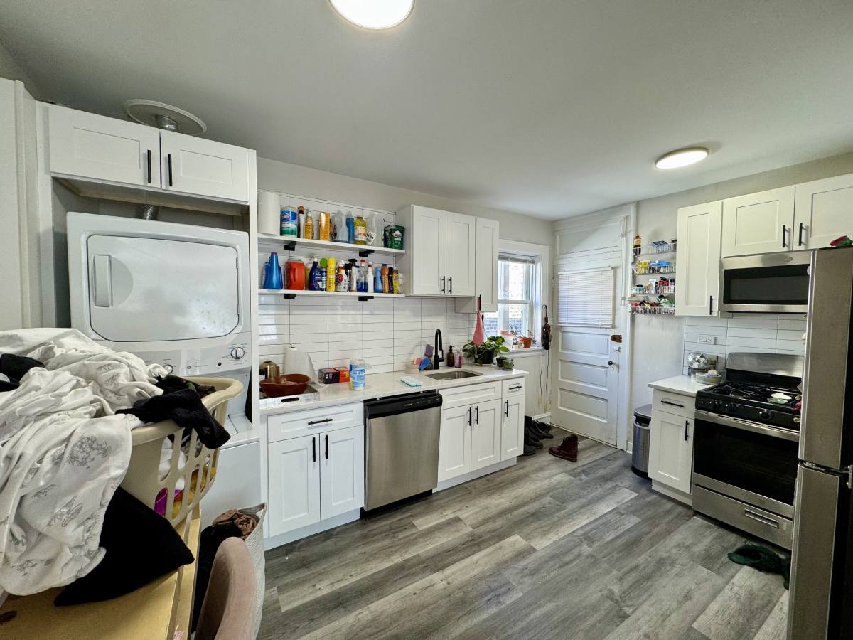 Apartment for rent at 5319 N Hoyne #3F, Chicago, IL 60625