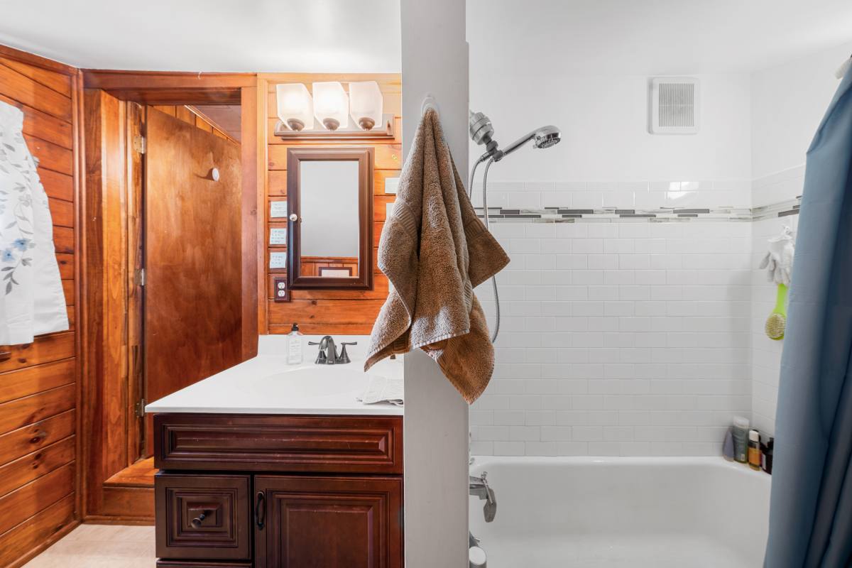 Apartment for rent at 15 School St, Woburn, MA 01801