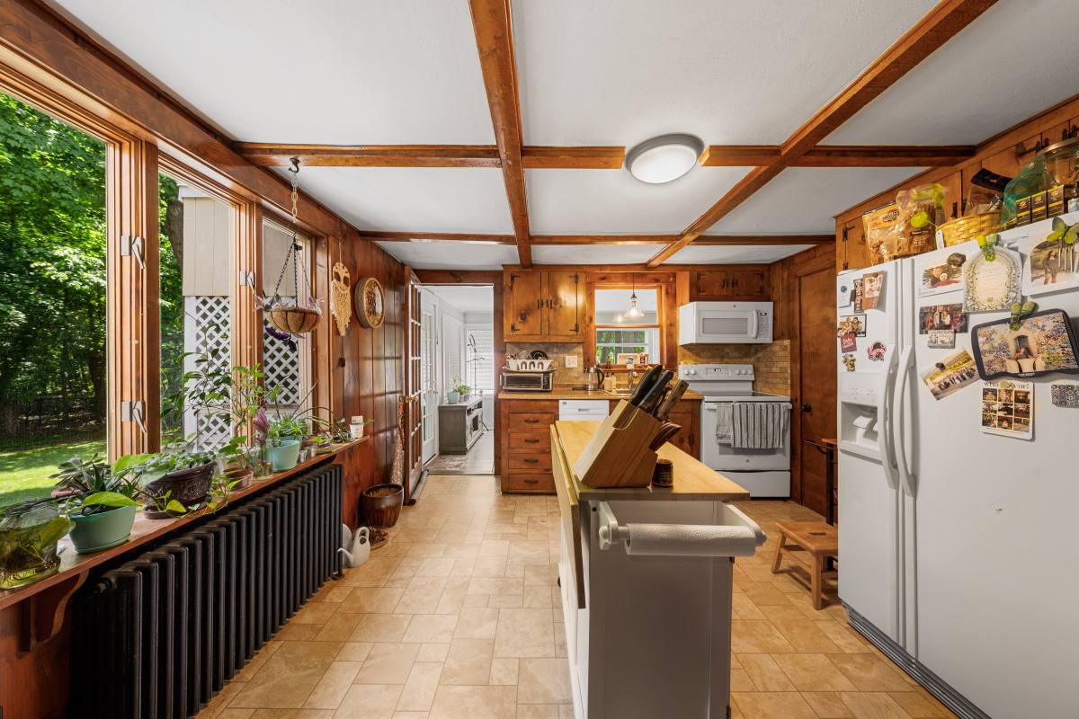 Apartment for rent at 15 School St, Woburn, MA 01801