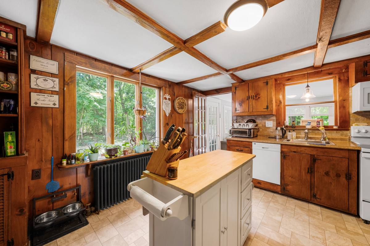 Apartment for rent at 15 School St, Woburn, MA 01801