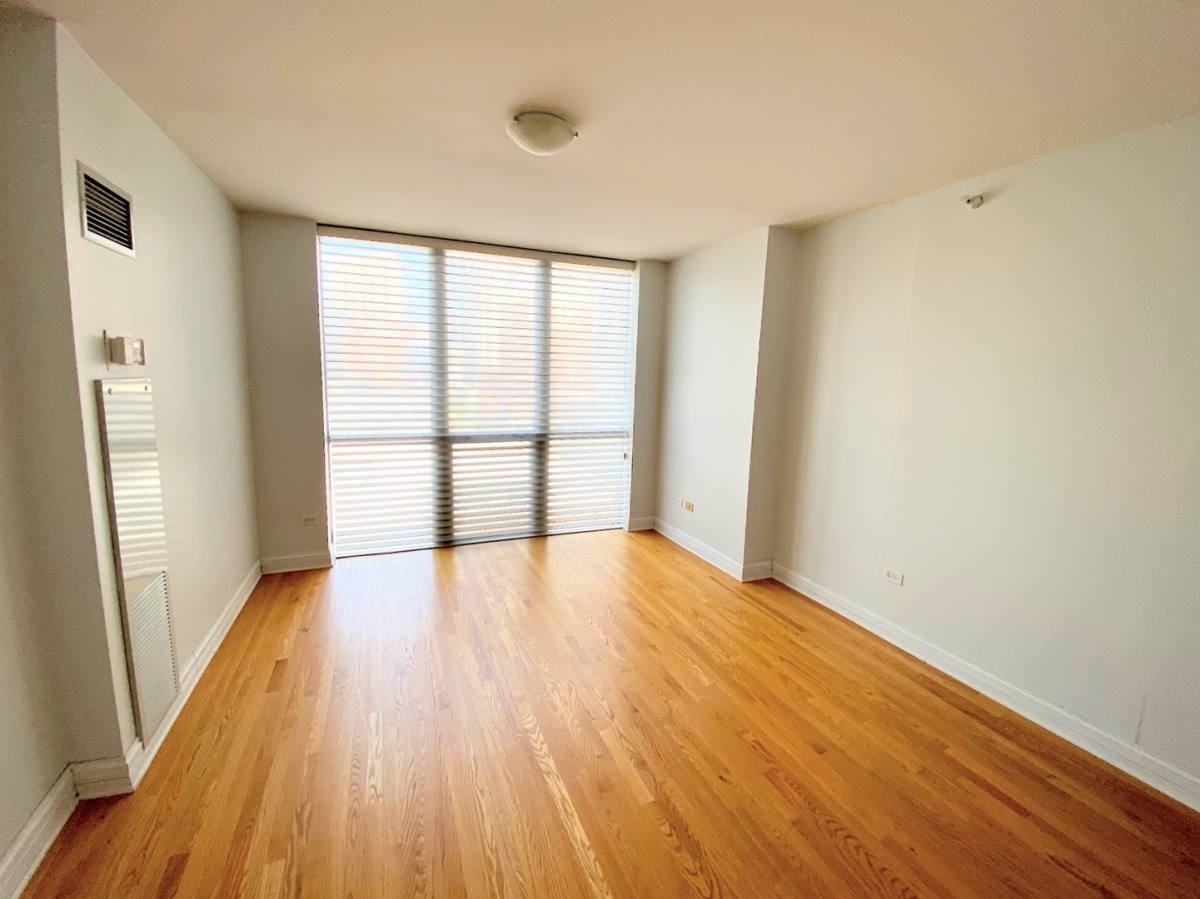 Apartment for rent at 600 N Dearborn St #811, Chicago, IL 60654