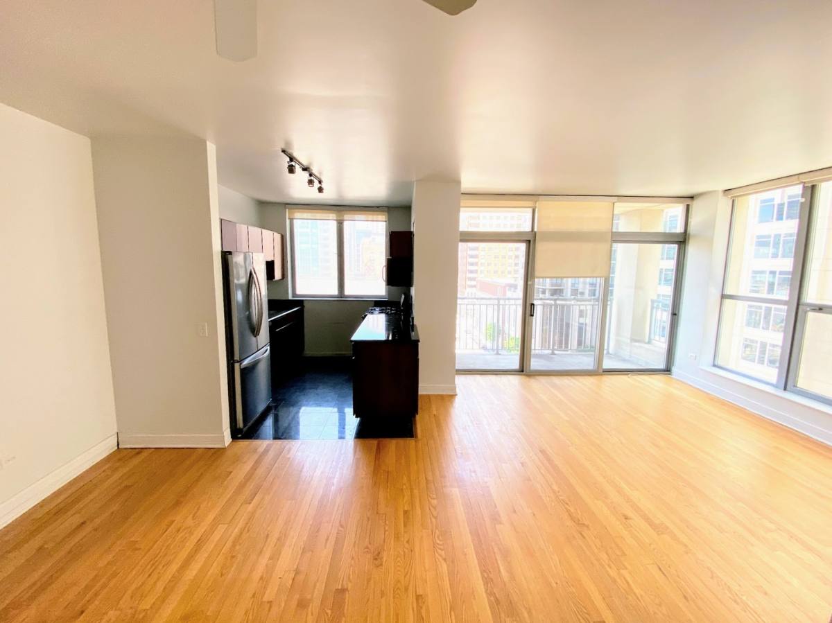 Apartment for rent at 600 N Dearborn St #811, Chicago, IL 60654