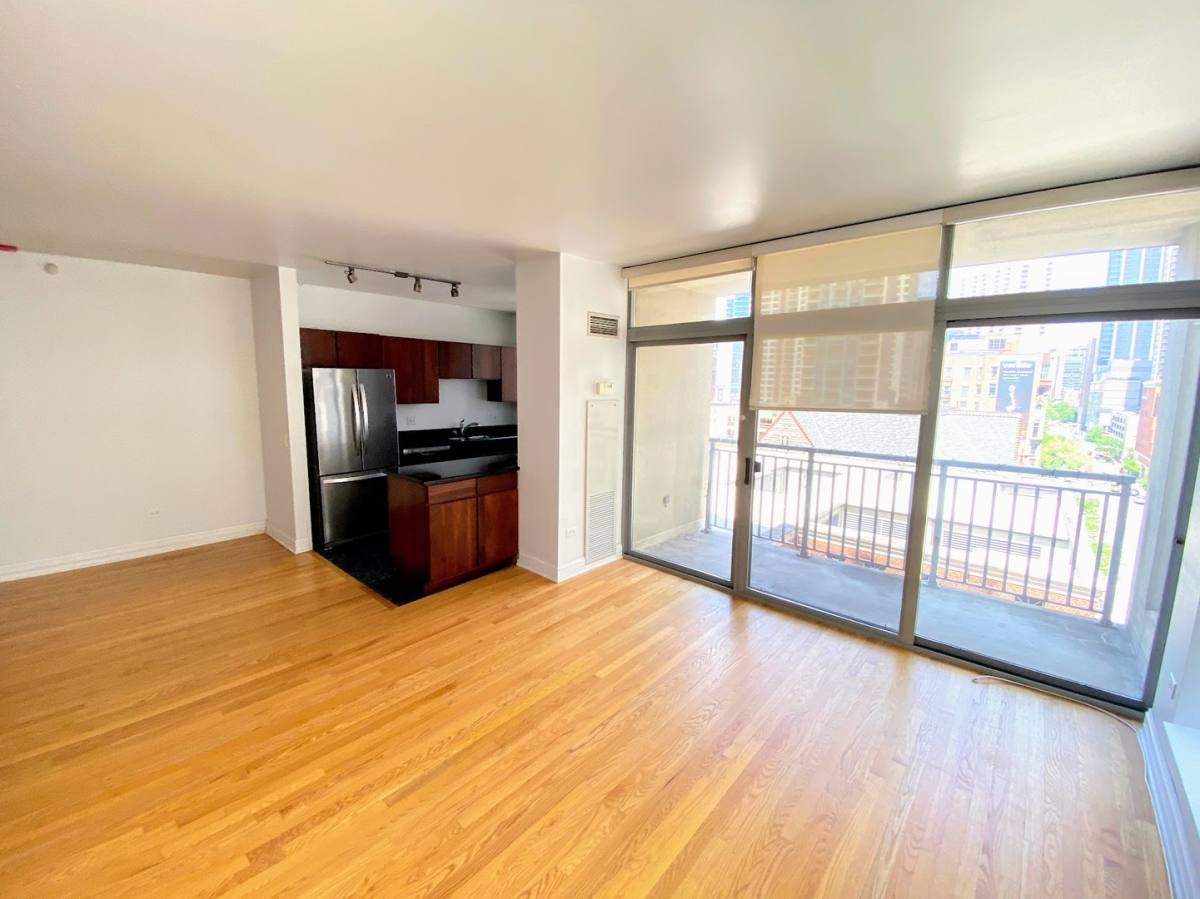 Apartment for rent at 600 N Dearborn St #811, Chicago, IL 60654