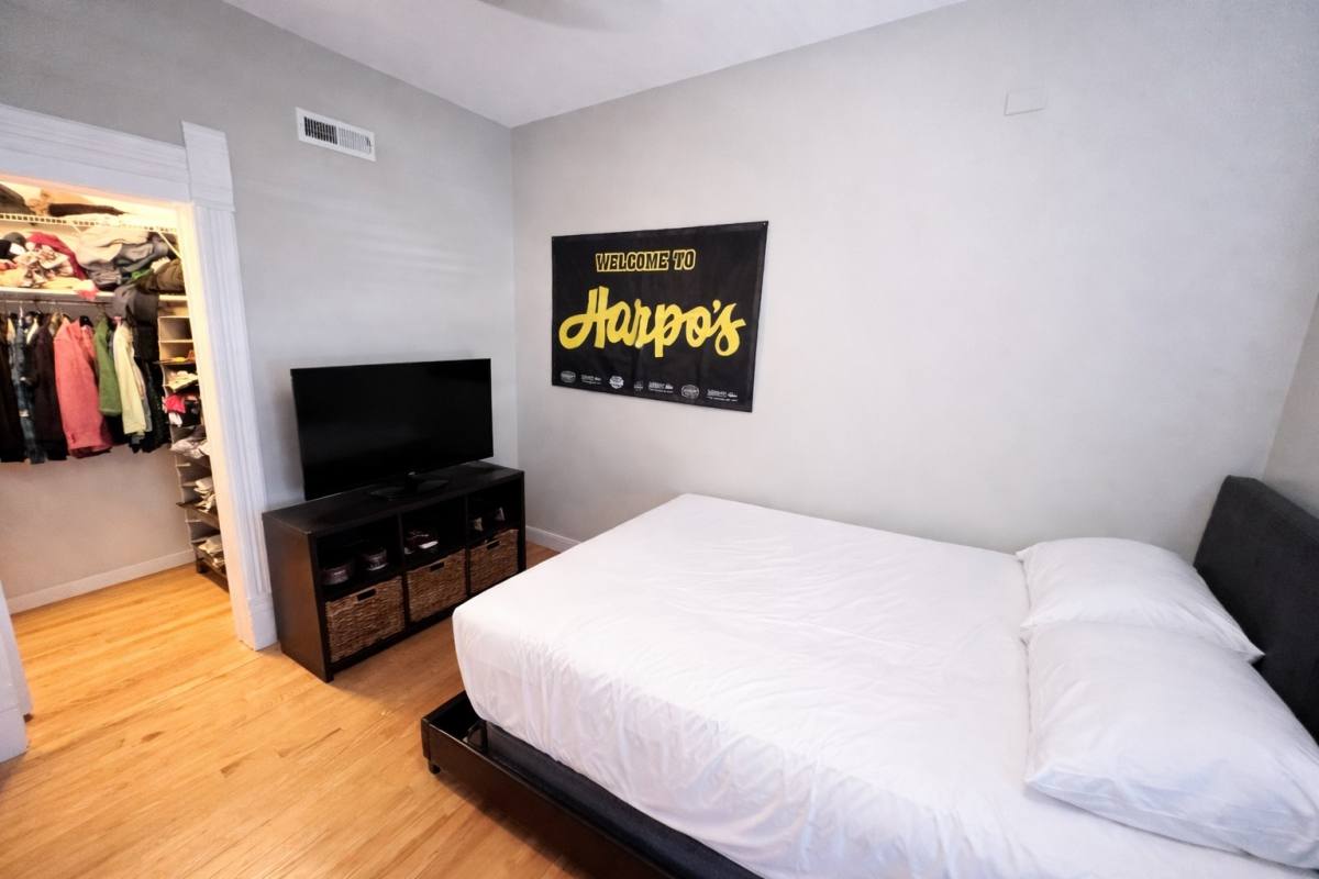 Apartment for rent at 2129 N Southport Ave #2C, Chicago, IL 60614