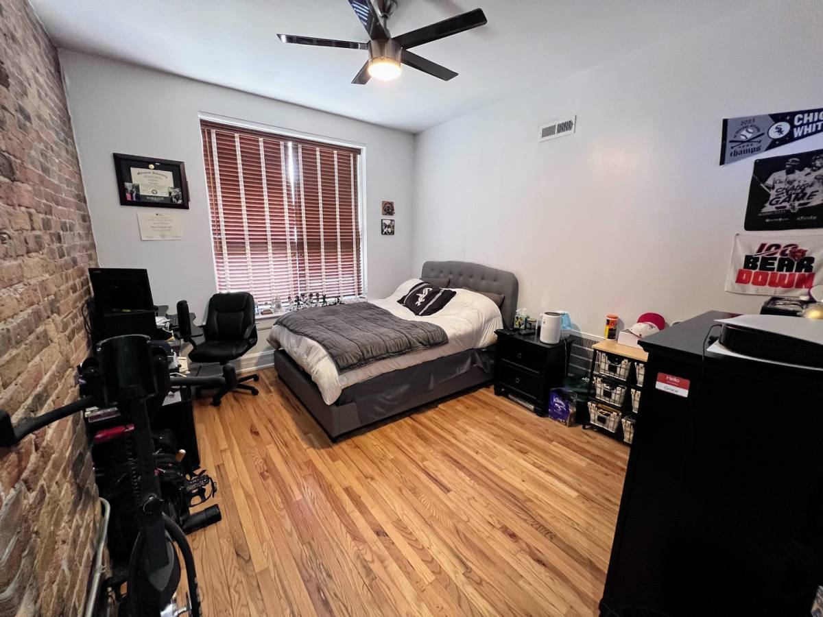 Apartment for rent at 2129 N Southport Ave #2C, Chicago, IL 60614