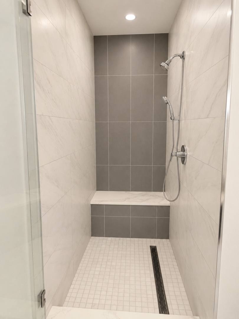 Apartment for rent at 3203 N Ridgeway Ave #3C, Chicago, IL 60618
