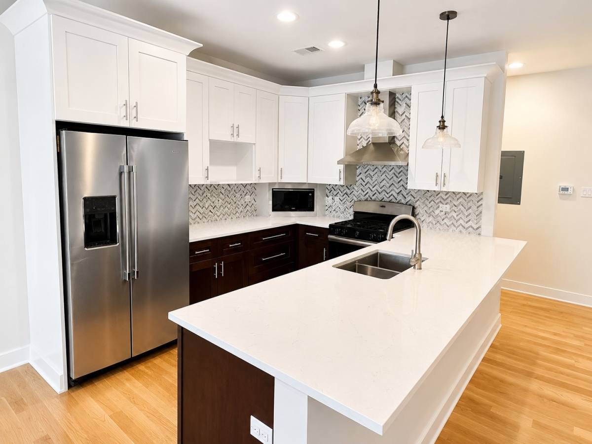 Apartment for rent at 3203 N Ridgeway Ave #3C, Chicago, IL 60618