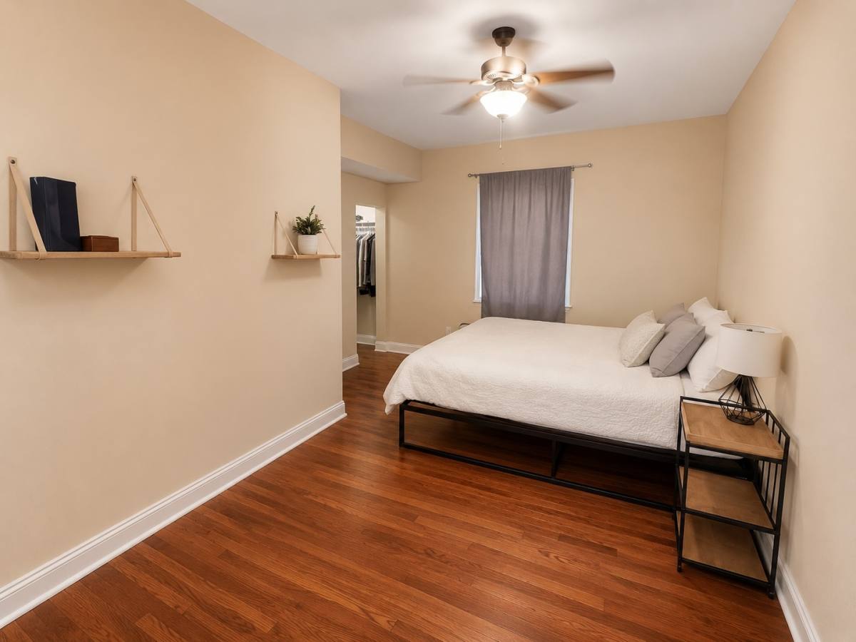 Apartment for rent at 5328 W Leland Ave #1, Chicago, IL 60630
