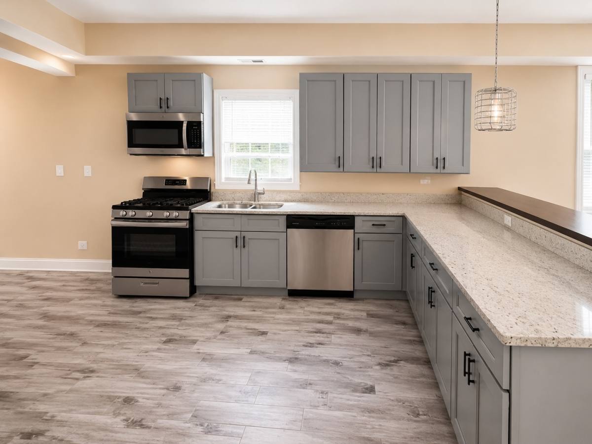 Apartment for rent at 5328 W Leland Ave #1, Chicago, IL 60630