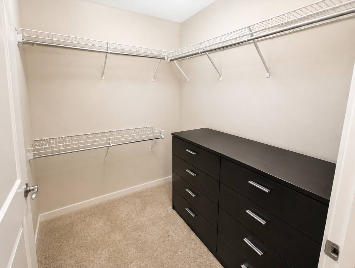 Apartment for rent at 333 N Canal St #1802, Chicago, IL 60606