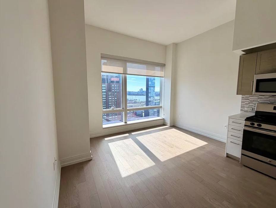 Apartment for rent at 551 10th Ave #32H, New York, NY 10018