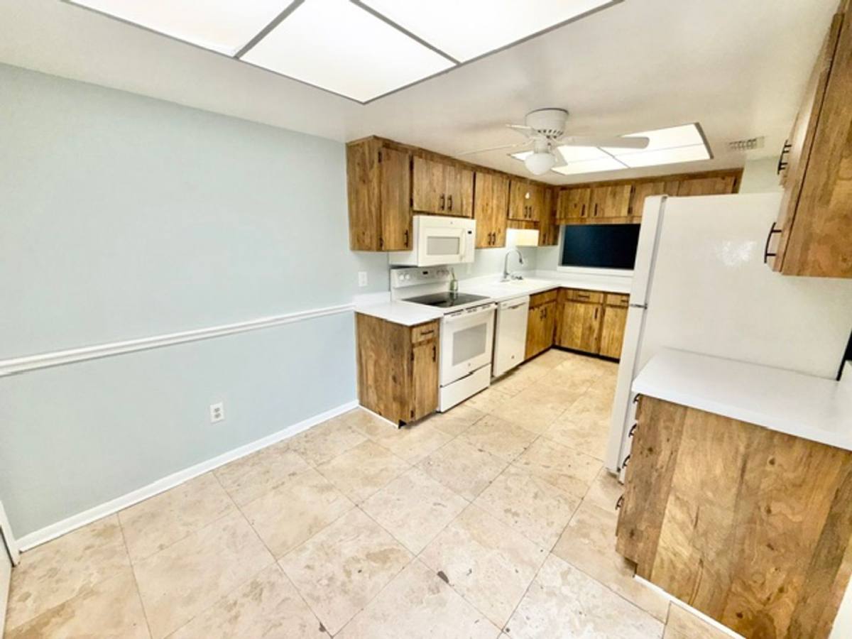 Townhouse for rent at 1003 Sherrywood St, Casselberry, FL 32730