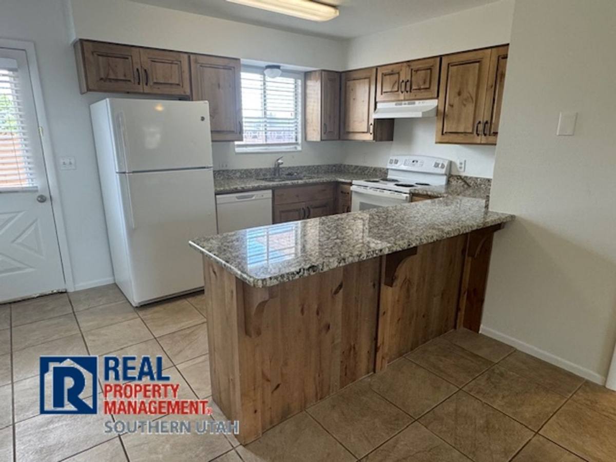 Townhouse for rent at 1727 W 950 N, Saint George, UT 84770