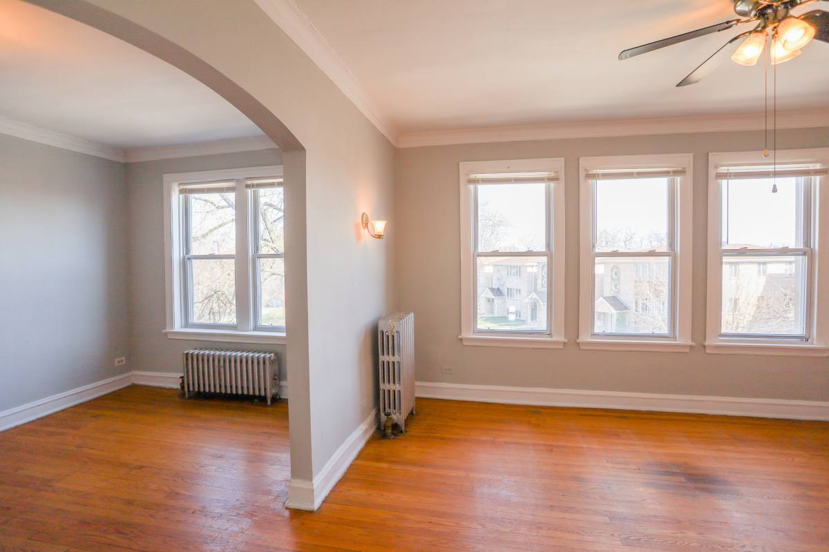 Apartment for rent at 4943 W Belle Plaine Ave #2A, Chicago, IL 60641