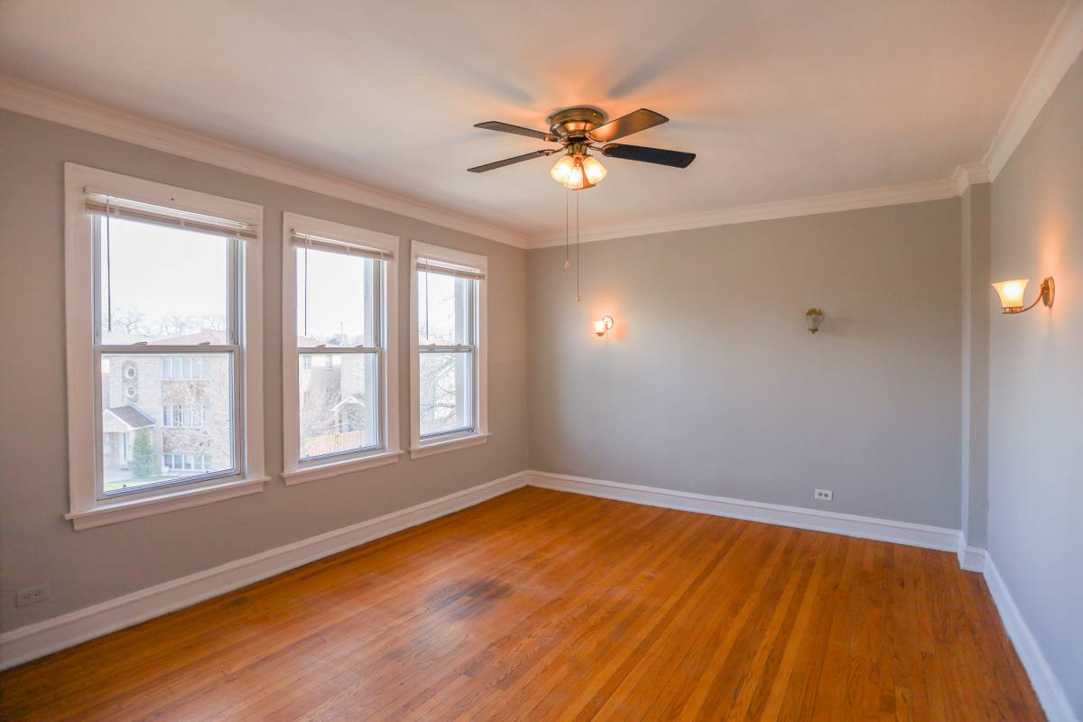 Apartment for rent at 4943 W Belle Plaine Ave #2A, Chicago, IL 60641