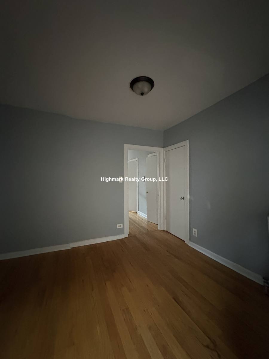 Apartment for rent at 5662 N Ridge Ave #4, Chicago, IL 60660