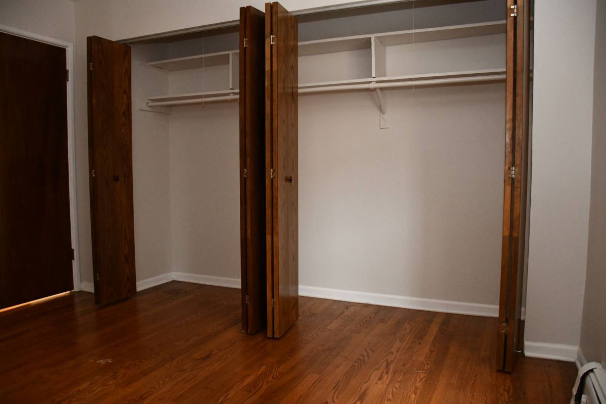 Apartment for rent at 1040 W Hollywood #320, Chicago, IL 60660