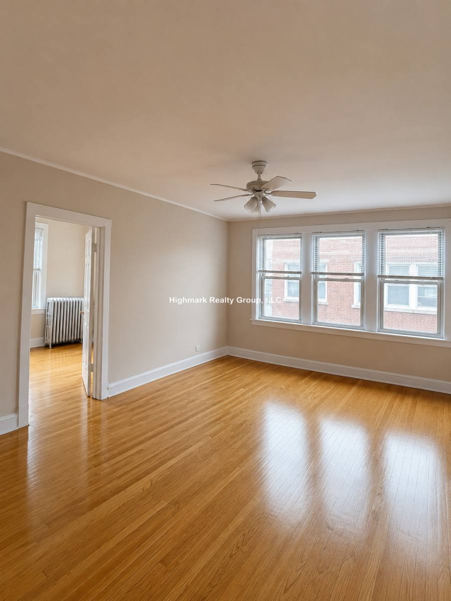 Apartment for rent at 2342 W Touhy #3AB, Chicago, IL 60645