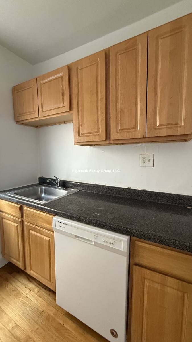 Apartment for rent at 2342 W Touhy #3AB, Chicago, IL 60645