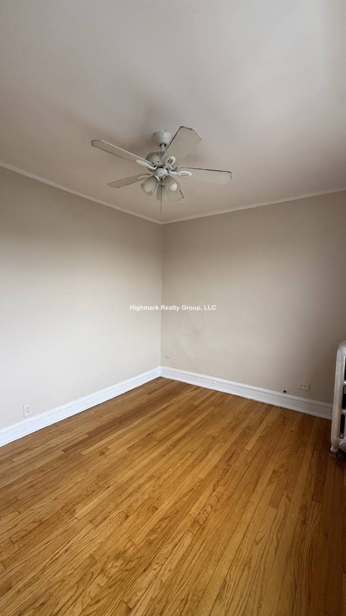 Apartment for rent at 2342 W Touhy #3AB, Chicago, IL 60645