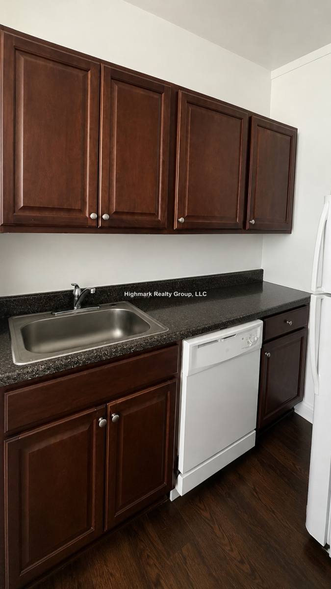 Apartment for rent at 4866 N Magnolia, Chicago, IL 60640