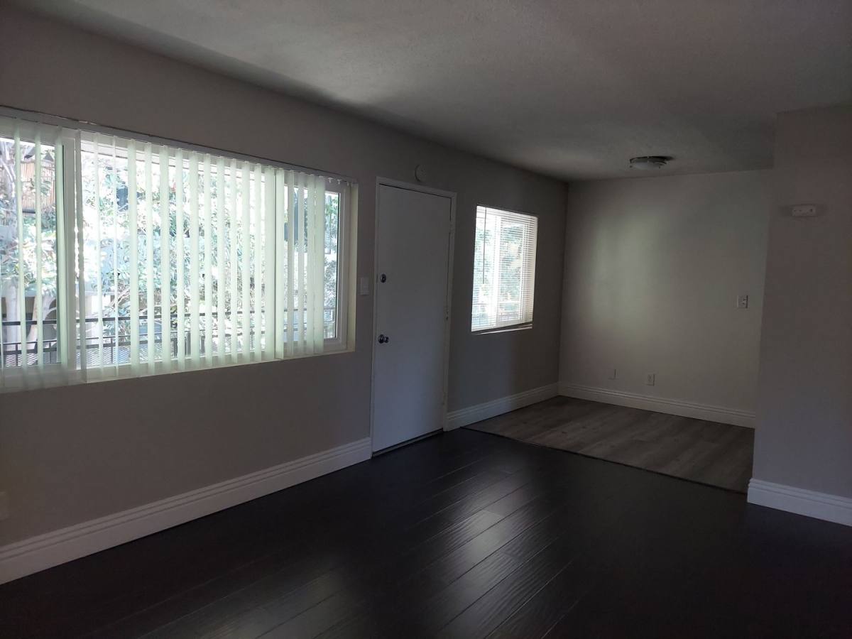 Apartment for rent at 631 Almond Ave, Long Beach, CA 90802