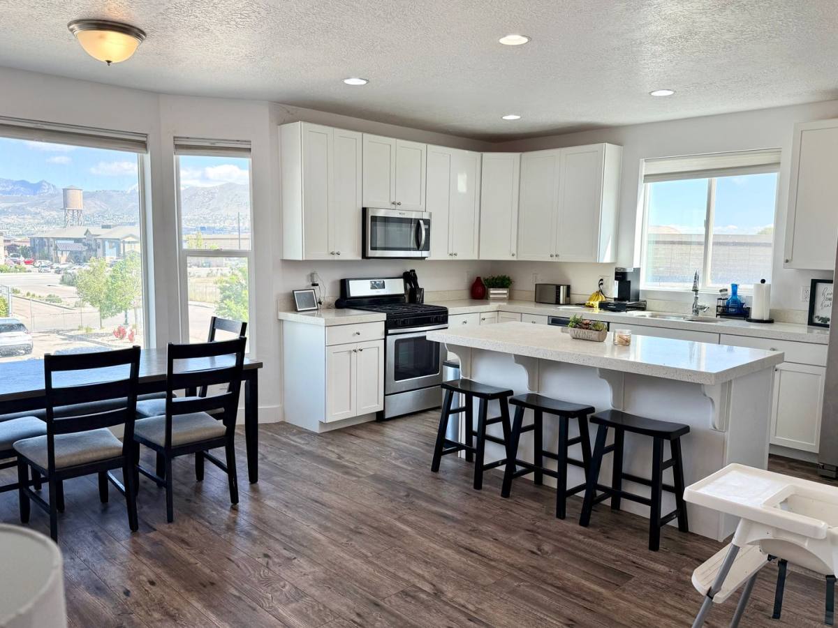 Townhouse for rent at 1780 W Torlundy, Riverton, UT 84065