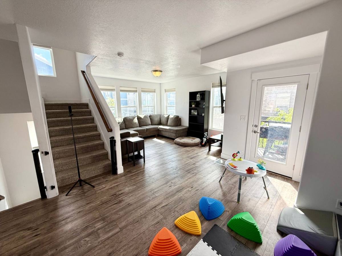 Townhouse for rent at 1780 W Torlundy, Riverton, UT 84065