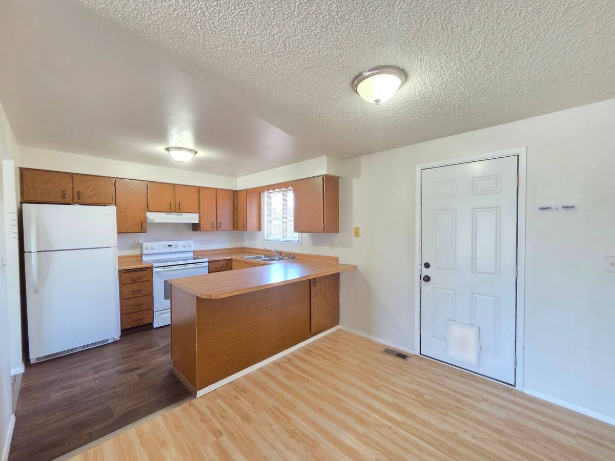 House for rent at 1707 N Glenn Court, Spokane, WA 99206