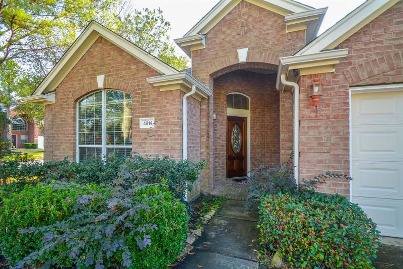House for rent at 4914 Surrey Park Circle, Katy, TX 77494