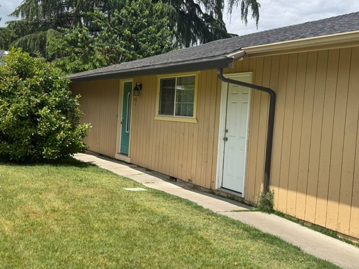 Apartment for rent at 848 Olympic Ave, Medford, OR 97504
