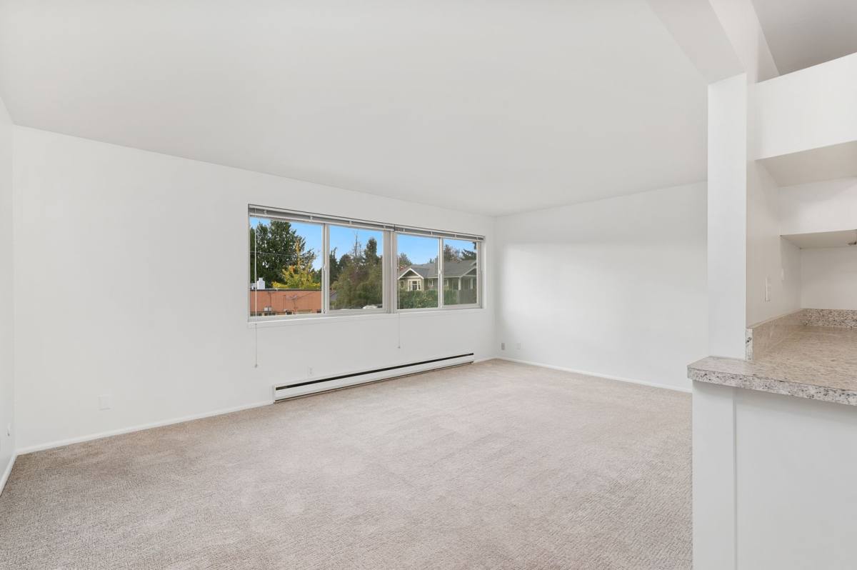 Apartment for rent at 5502 29th Ave NE, Seattle, WA 98105