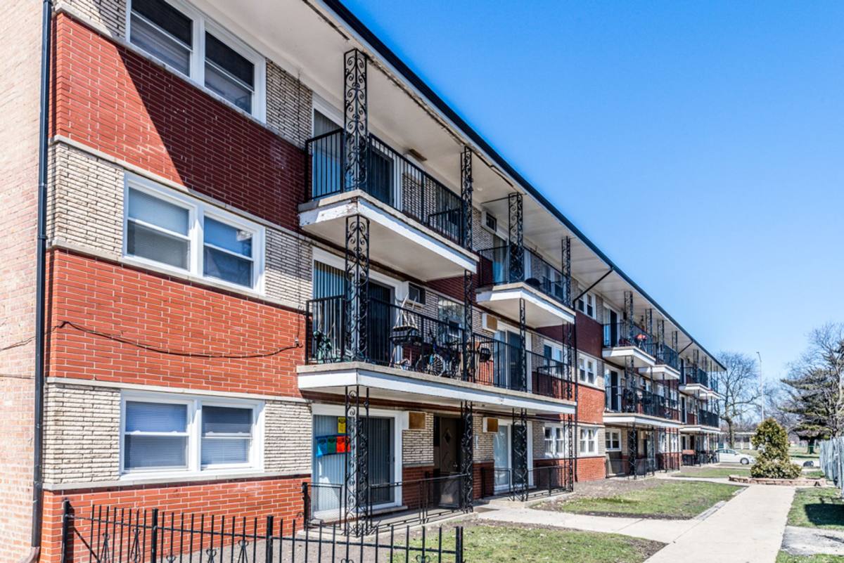 Apartment for rent at 1121-1125 W 127th, Riverdale, IL 60827