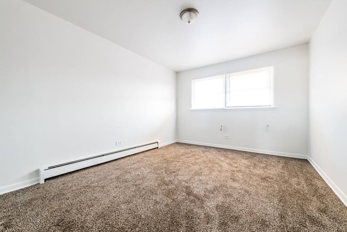 Apartment for rent at 1121-1125 W 127th, Riverdale, IL 60827