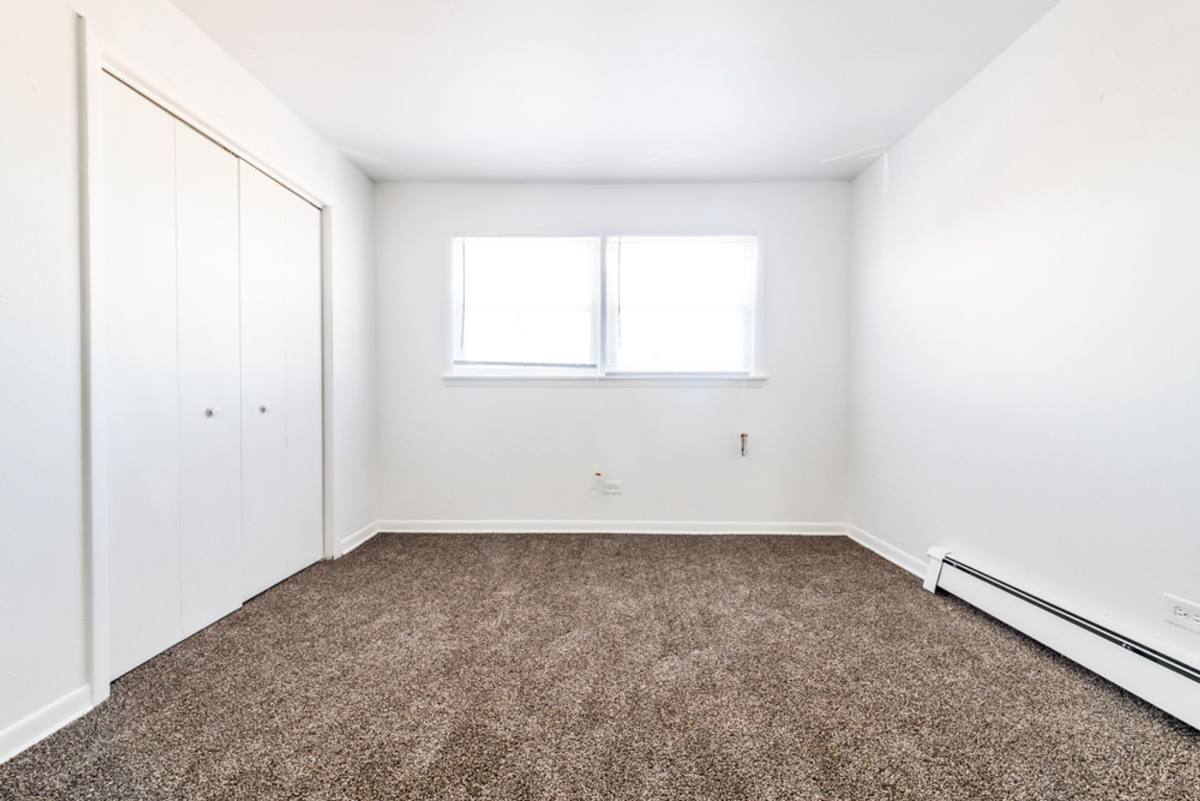 Apartment for rent at 1121-1125 W 127th, Riverdale, IL 60827