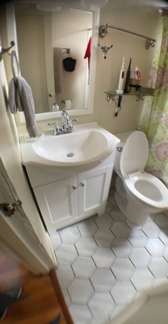 Apartment for rent at 370 S Highland Ave #4, Pittsburgh, PA 15206