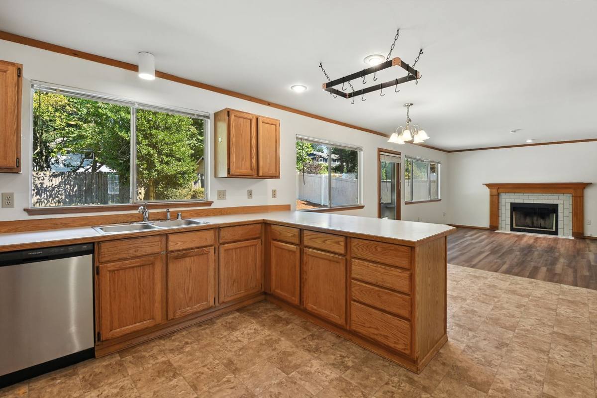 House for rent at 13014 NE 101st Place, Kirkland, WA 98033
