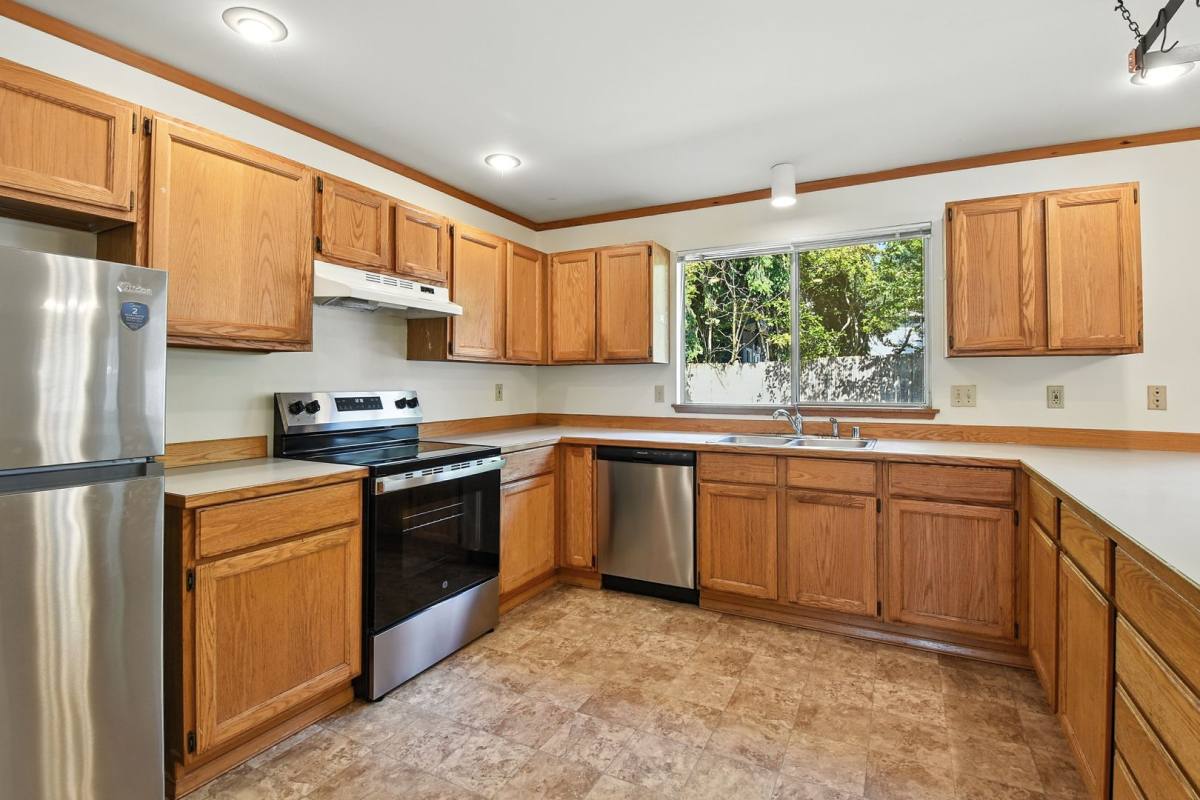 House for rent at 13014 NE 101st Place, Kirkland, WA 98033