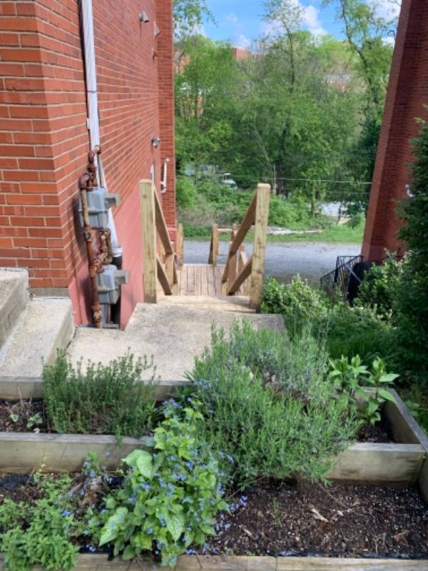 Townhouse for rent at 1521 Dunluce Dr, Pittsburgh, PA 15227