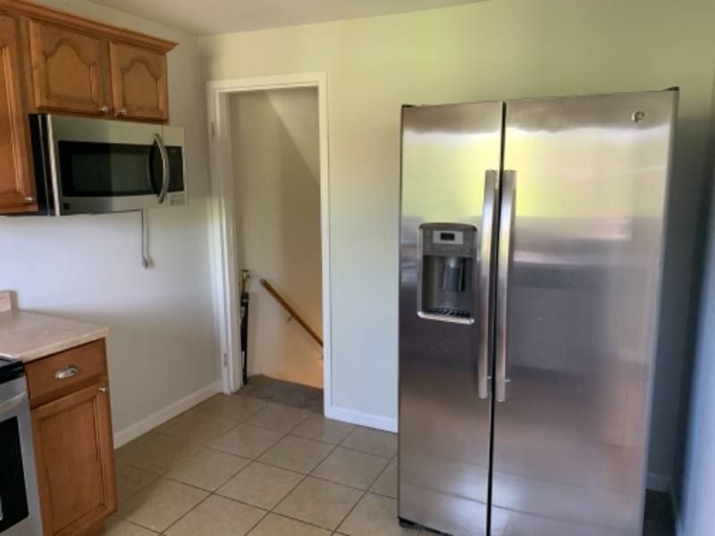 Townhouse for rent at 1521 Dunluce Dr, Pittsburgh, PA 15227